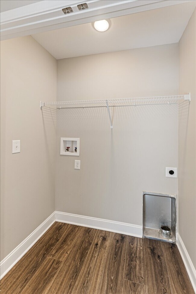 Building Photo - 332 Titan Rdg Wy