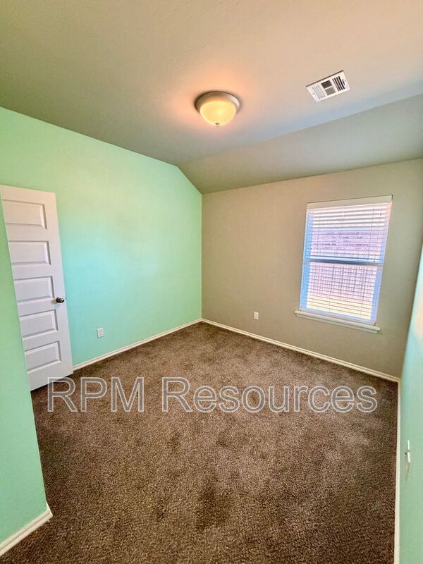 Building Photo - 3809 Brougham Way