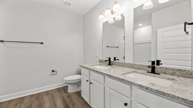 Building Photo - 3017 Dowington Dr
