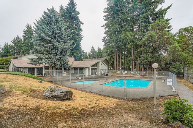 Building Photo - Top-Floor 1Bed/1Bath Apartment in Federal ...