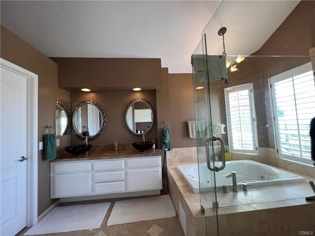 Building Photo - 33636 Sundown Ct