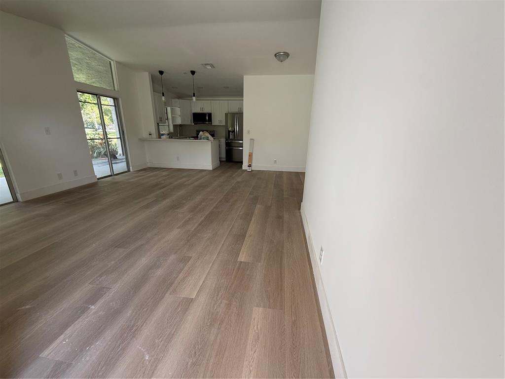 Building Photo - 15749 Woodgate Ct