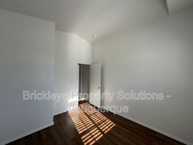 Building Photo - 10627 Brookline Pl NW