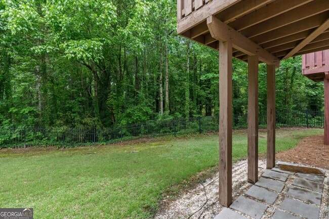 Building Photo - 6720 Stoneleigh Way