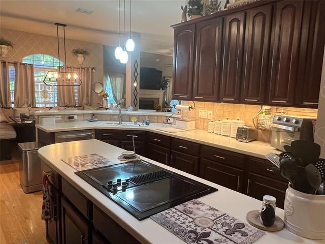 Building Photo - 5213 Forest Lawn Dr