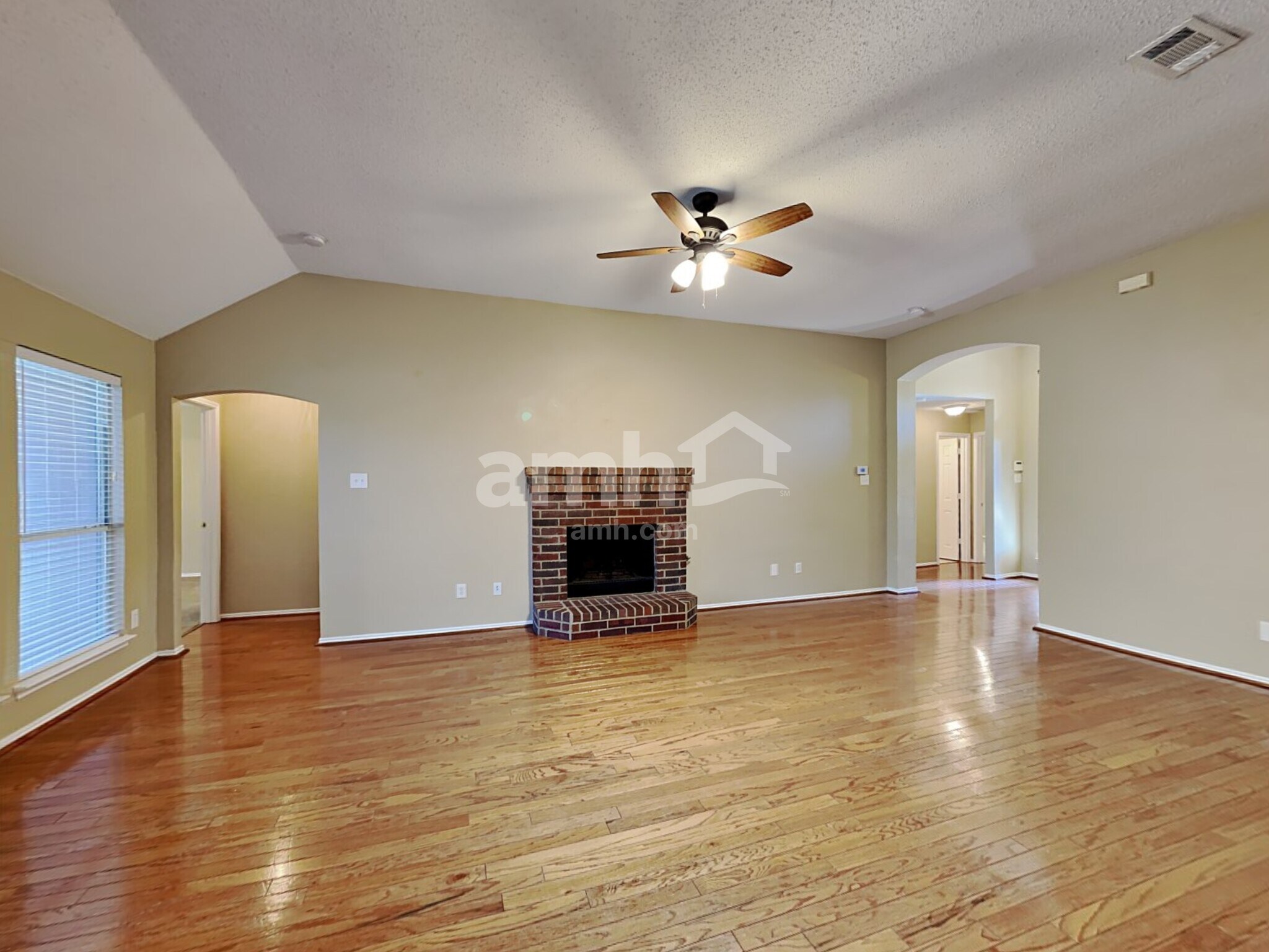 Building Photo - 6215 Hillside Ln