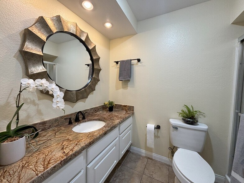 Building Photo - 2812 Camino Capistrano