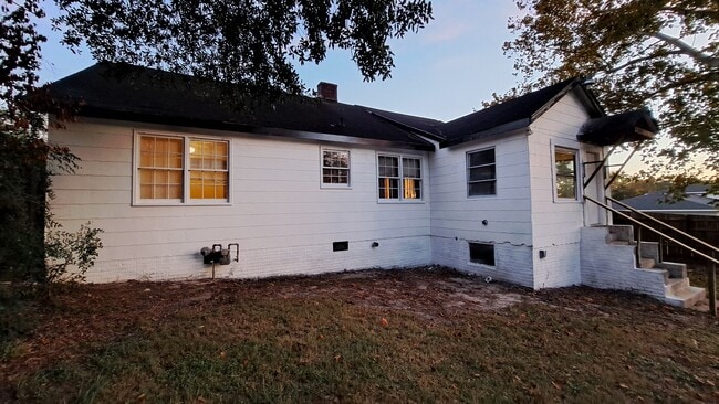 Building Photo - 901 State Rd S-38-225