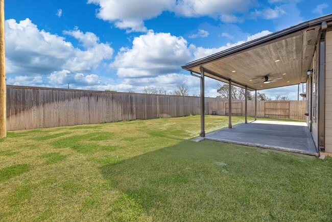 Building Photo - 519 Louis Ln