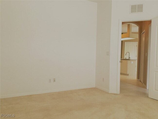 Building Photo - 1820 SW 29th Terrace