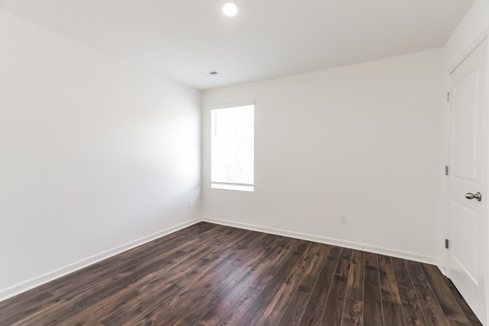 Building Photo - 5753 Timber Leaf Lp