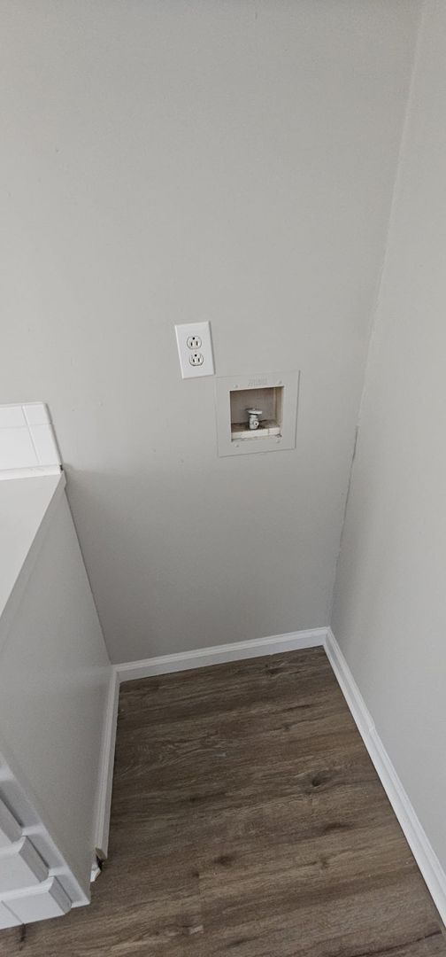 Building Photo - 946 S Ridge Ct