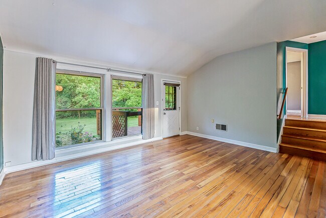 Building Photo - 2655 Whitewood St