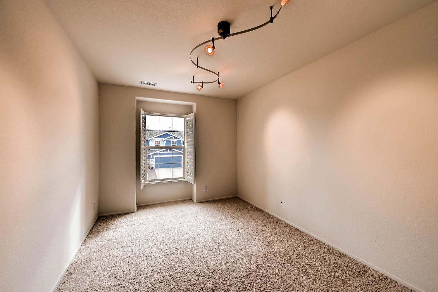 Building Photo - 6079 Raleigh Cir