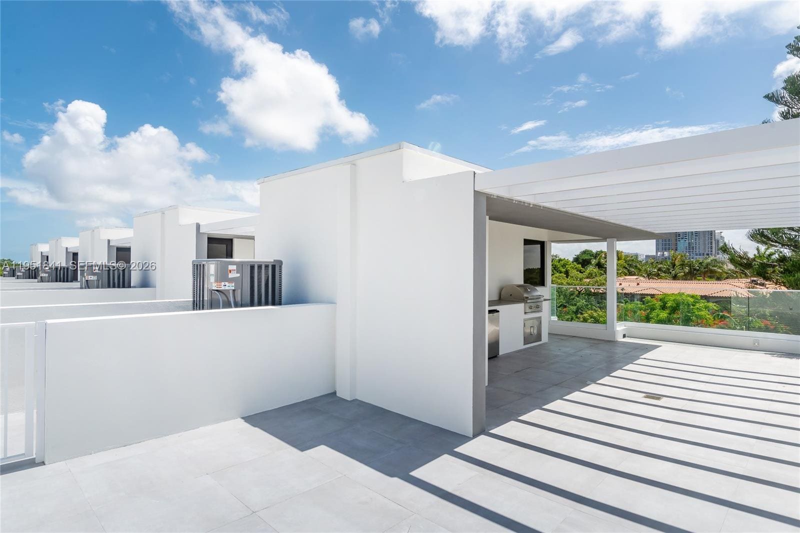 Building Photo - 3264 Bird Ave