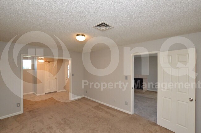 Building Photo - 4820 N 89th Ave