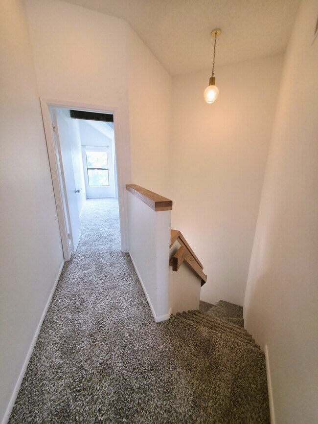 Building Photo - 2324 N Whispering Pines Way