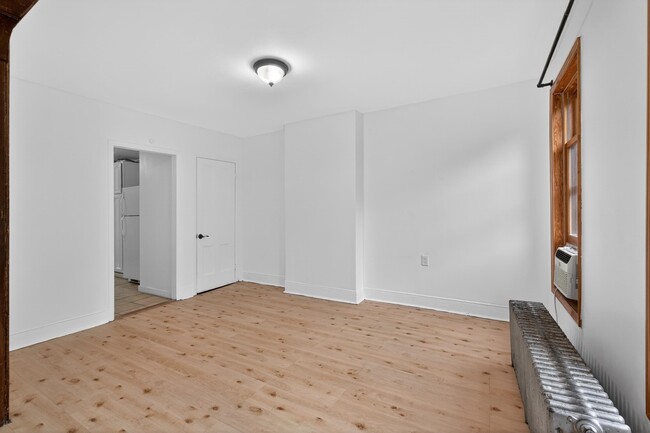 Building Photo - 232.5 6th St