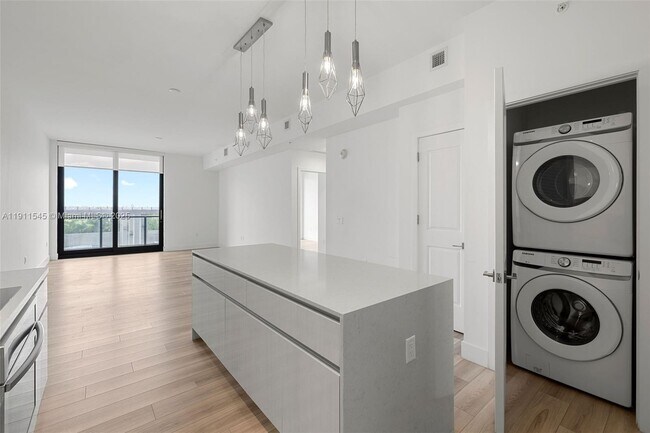 Building Photo - 101 Diplomat Pkwy