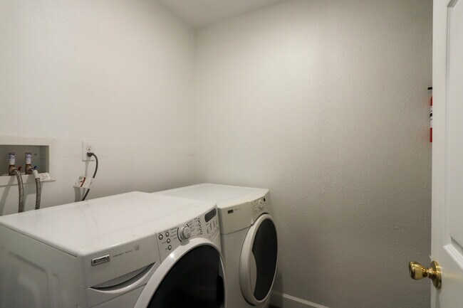 In Unit Washer and Dryer - 2060 W Iliff Ave