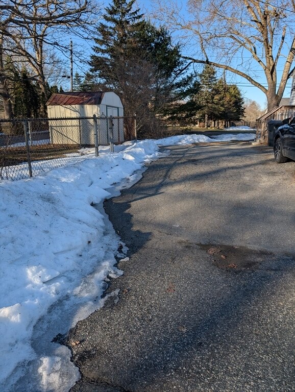 Building Photo - 8 Linda Circuit