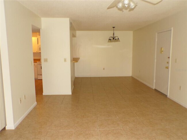 Building Photo - 638 Bird Bay Dr E