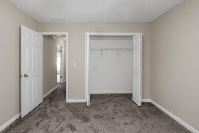 Building Photo - Charming 3BR/2BA Ranch Home with Spacious Backyard & Deck!