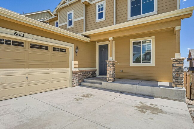 Building Photo - Large Beautiful Rental! Move in by next week!