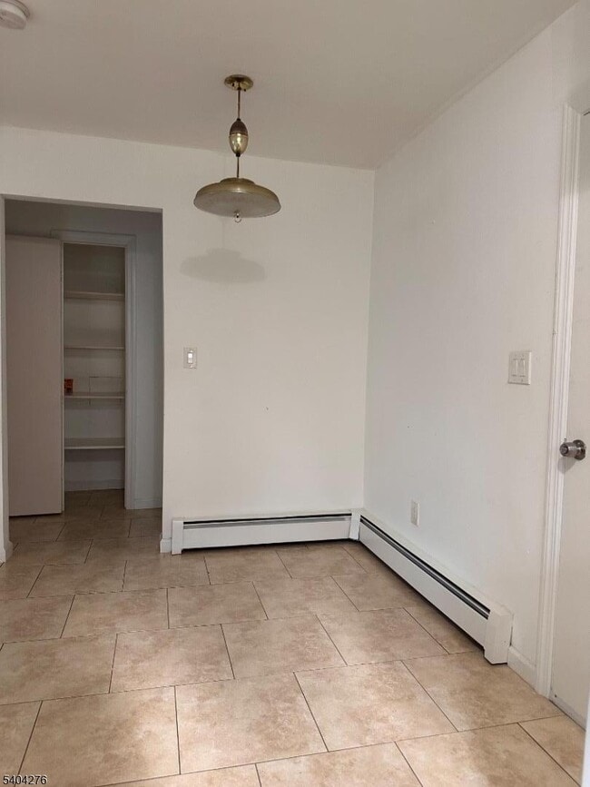 Building Photo - 14 Orchard St