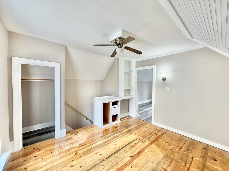 Building Photo - 955 10th St