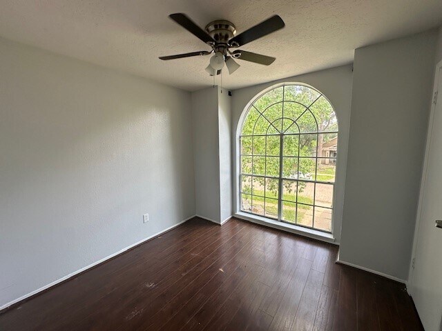 Building Photo - 15818 Oak Mountain Dr