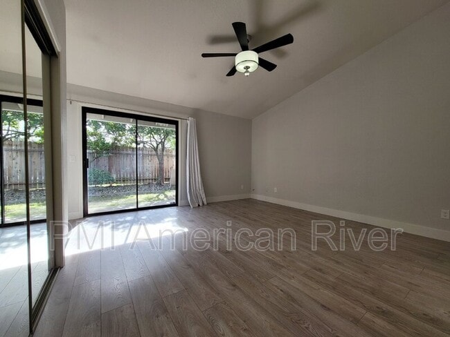 Building Photo - 5108 Parque Vista Way