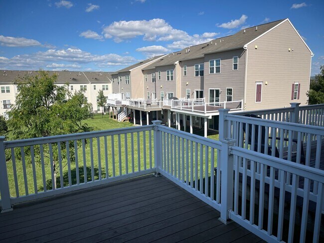 Building Photo - 1253 Elderslie Ln