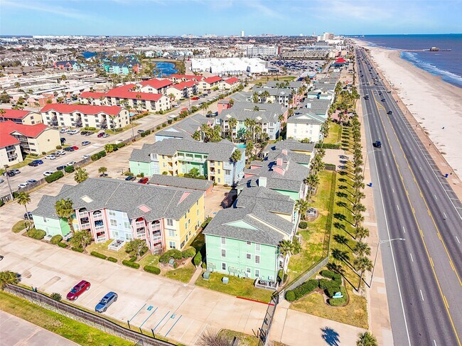 Building Photo - 7000 Seawall Blvd