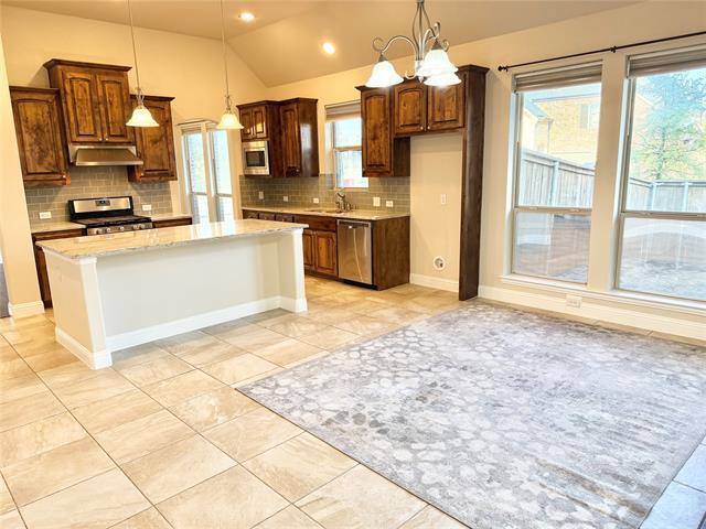 Building Photo - 1500 Grove Dr