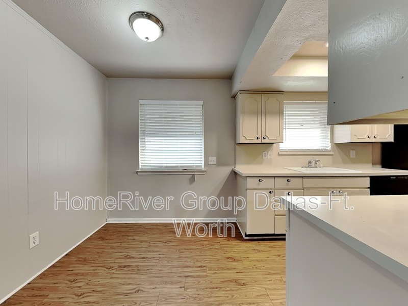 Building Photo - 4628 Danville Dr