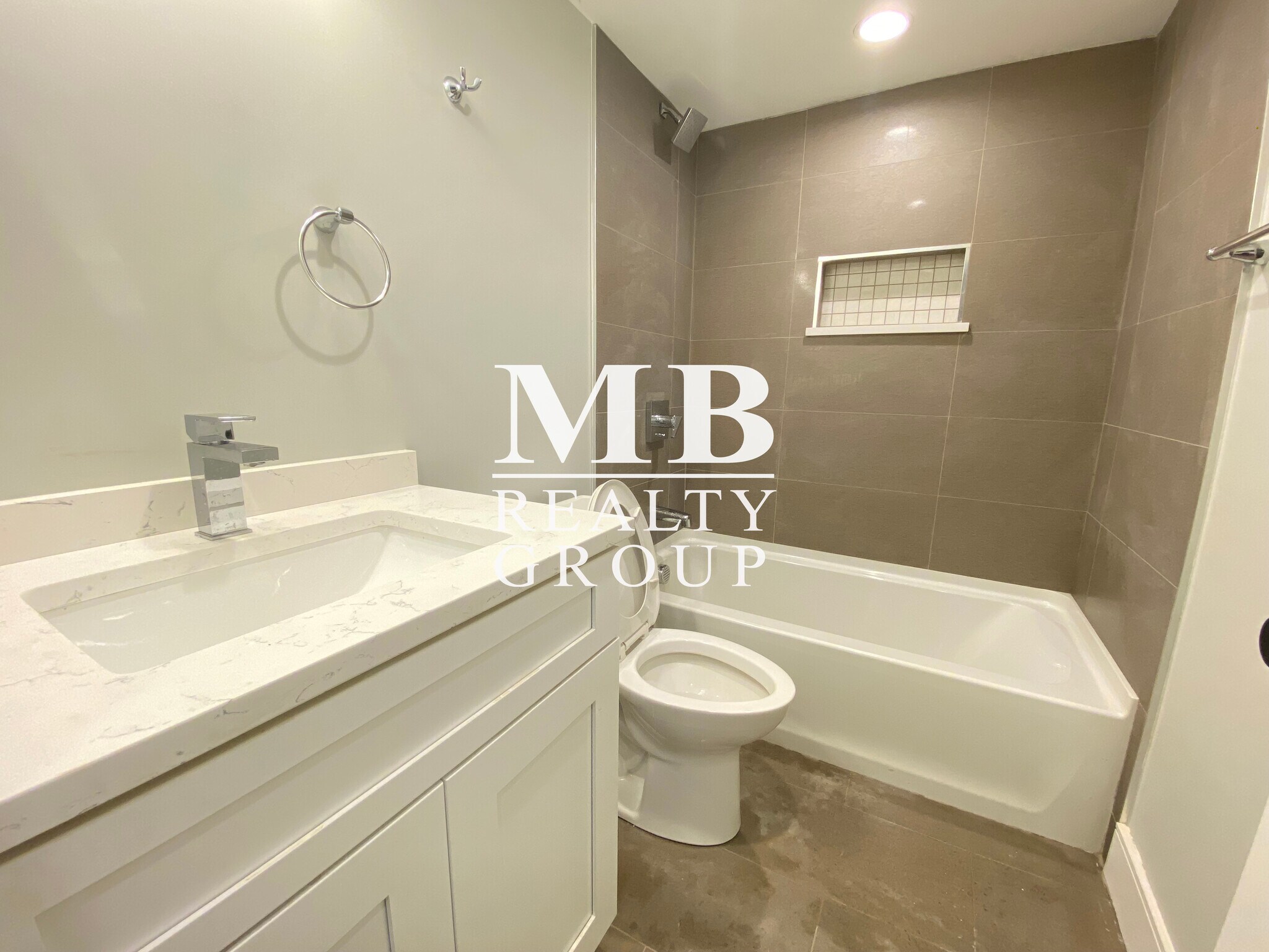 Building Photo - 199 Boylston St