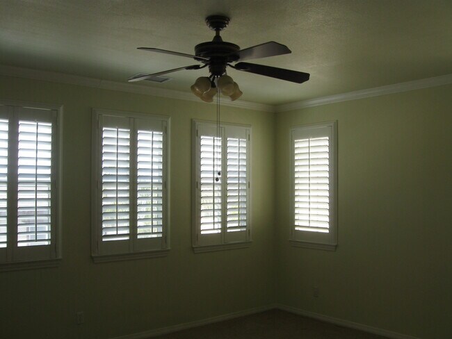 Building Photo - 31990 Oregon Ln