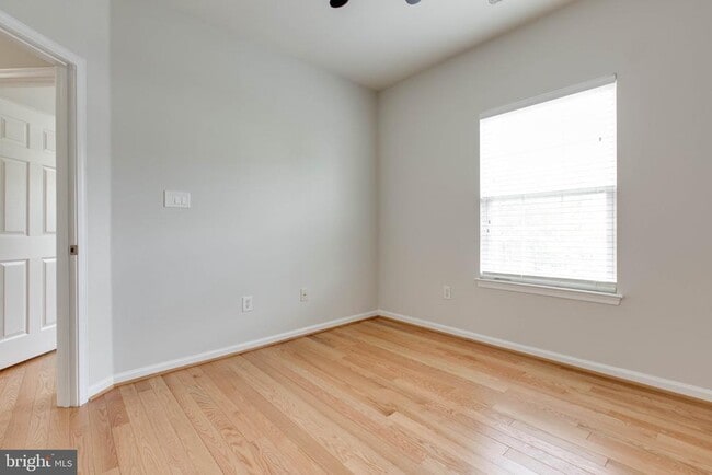 Building Photo - 7599 Taunton Ct