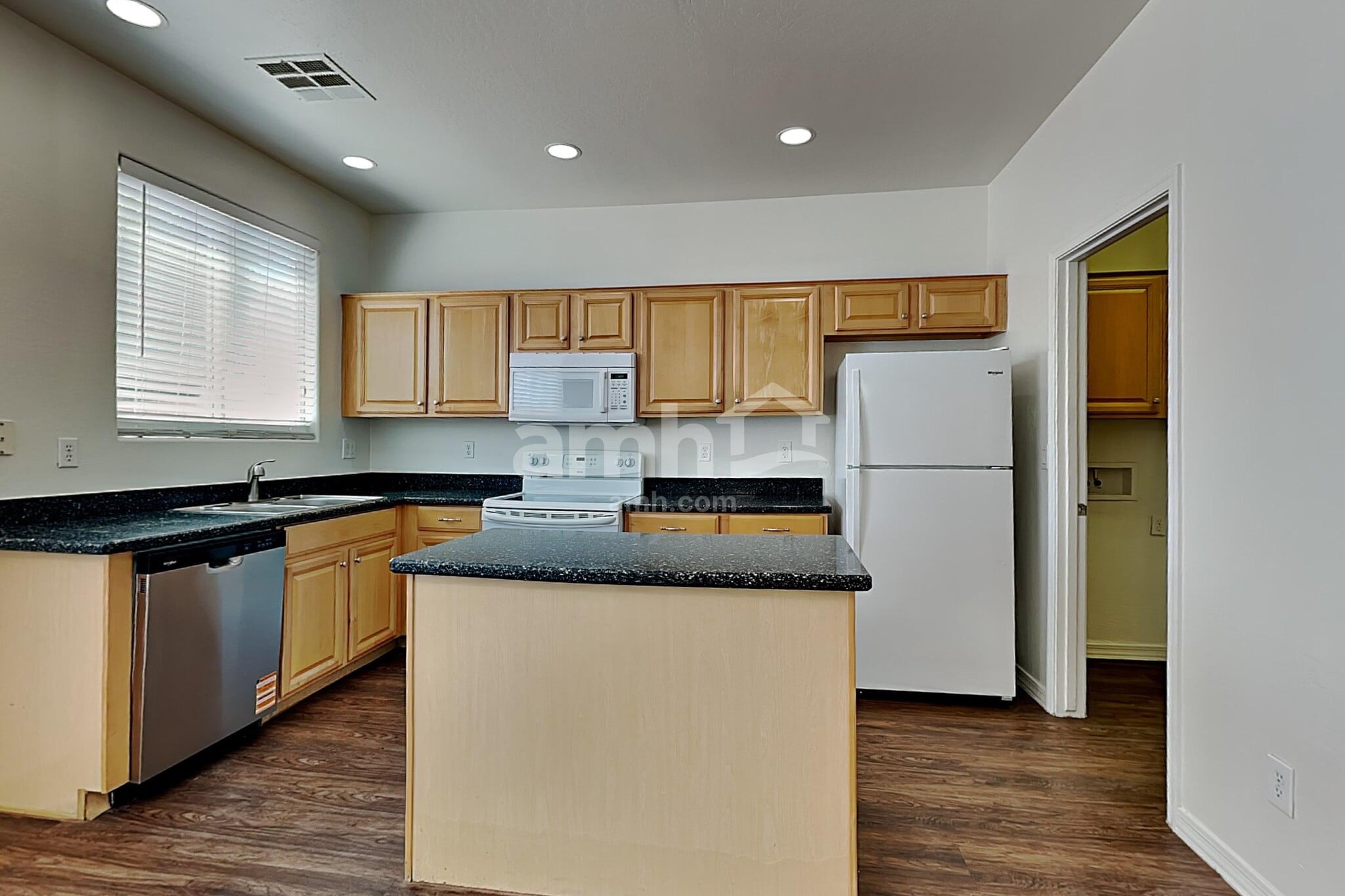 Building Photo - 17403 W Langer Ln