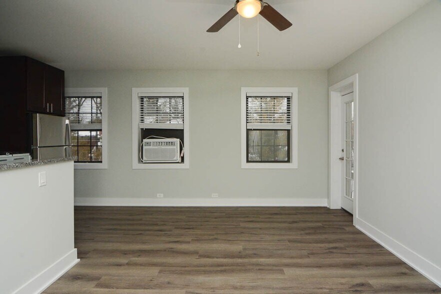 Building Photo - 730 Judson Ave