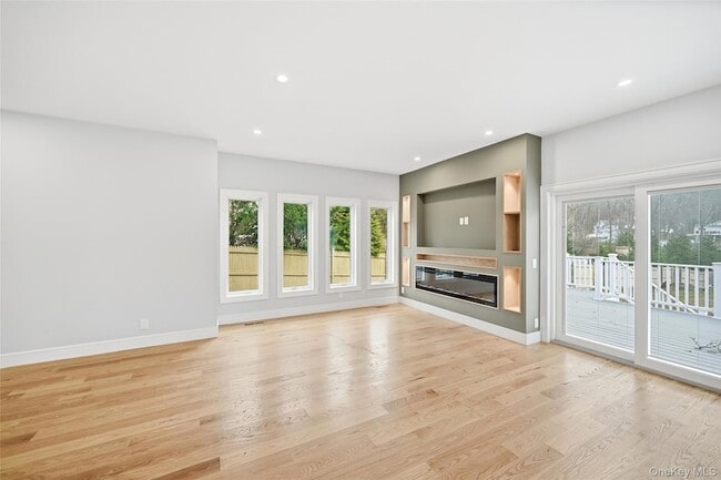 Building Photo - 67 Paulding Ln