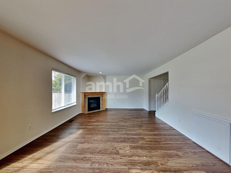 Building Photo - 18012 73rd Ave E