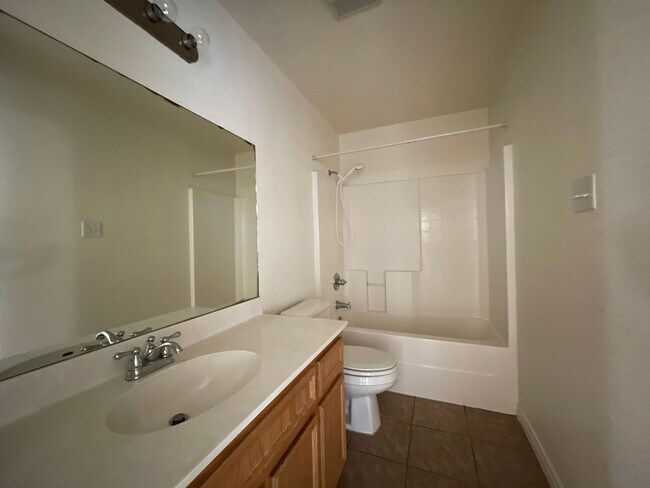 Building Photo - 3-Bedroom House for Rent in Nolanville, TX