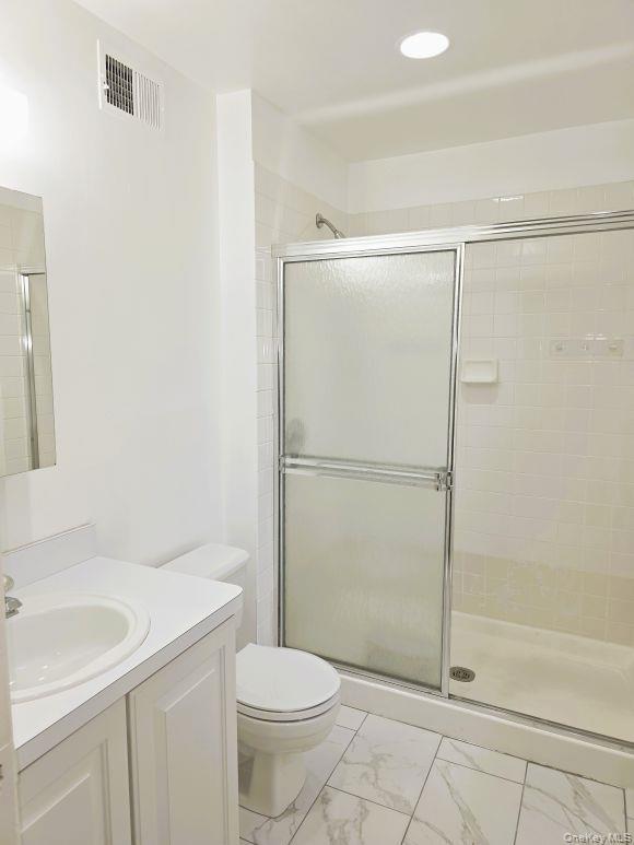 Building Photo - 2444 Lodovick Ave