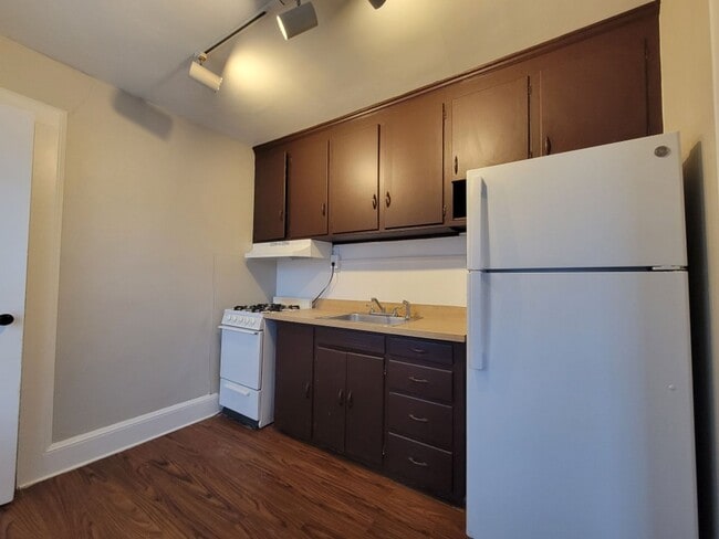 Building Photo - 442 Meigs-VR