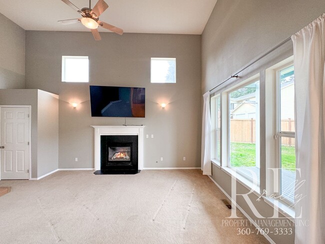 Building Photo - Charming Home with Vaulted Ceilings, Open ...