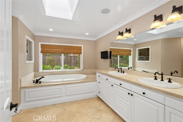 Building Photo - 2581 Fairway Dr