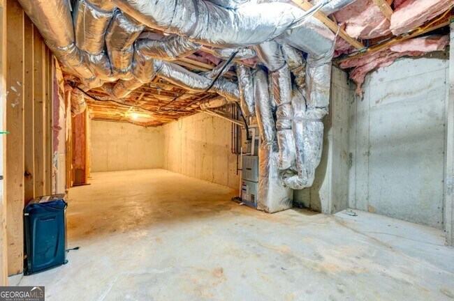 Building Photo - 1049 Highland Village Trail