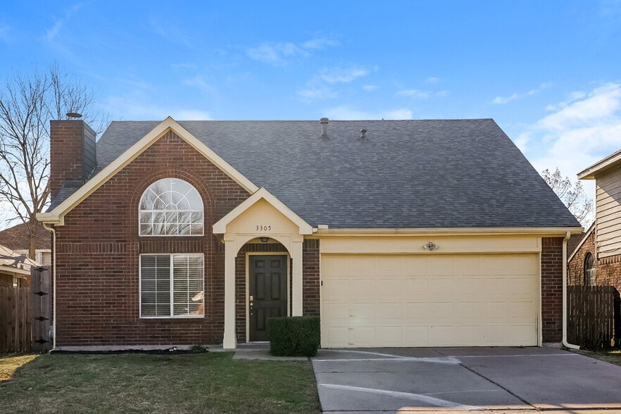Primary Photo - 3305 Wilmington Dr